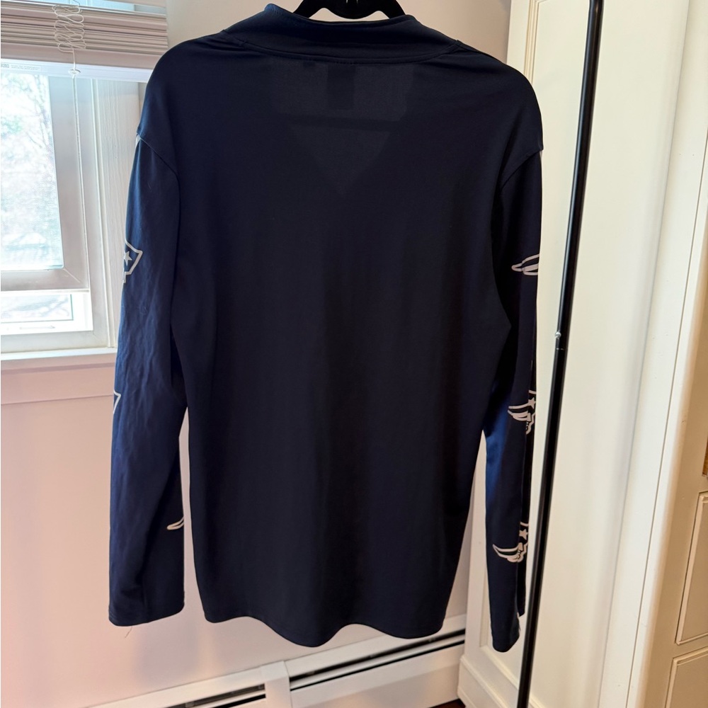New England Patriots quarter zip. Lightweight & good for layering. - Picture 2 of 2